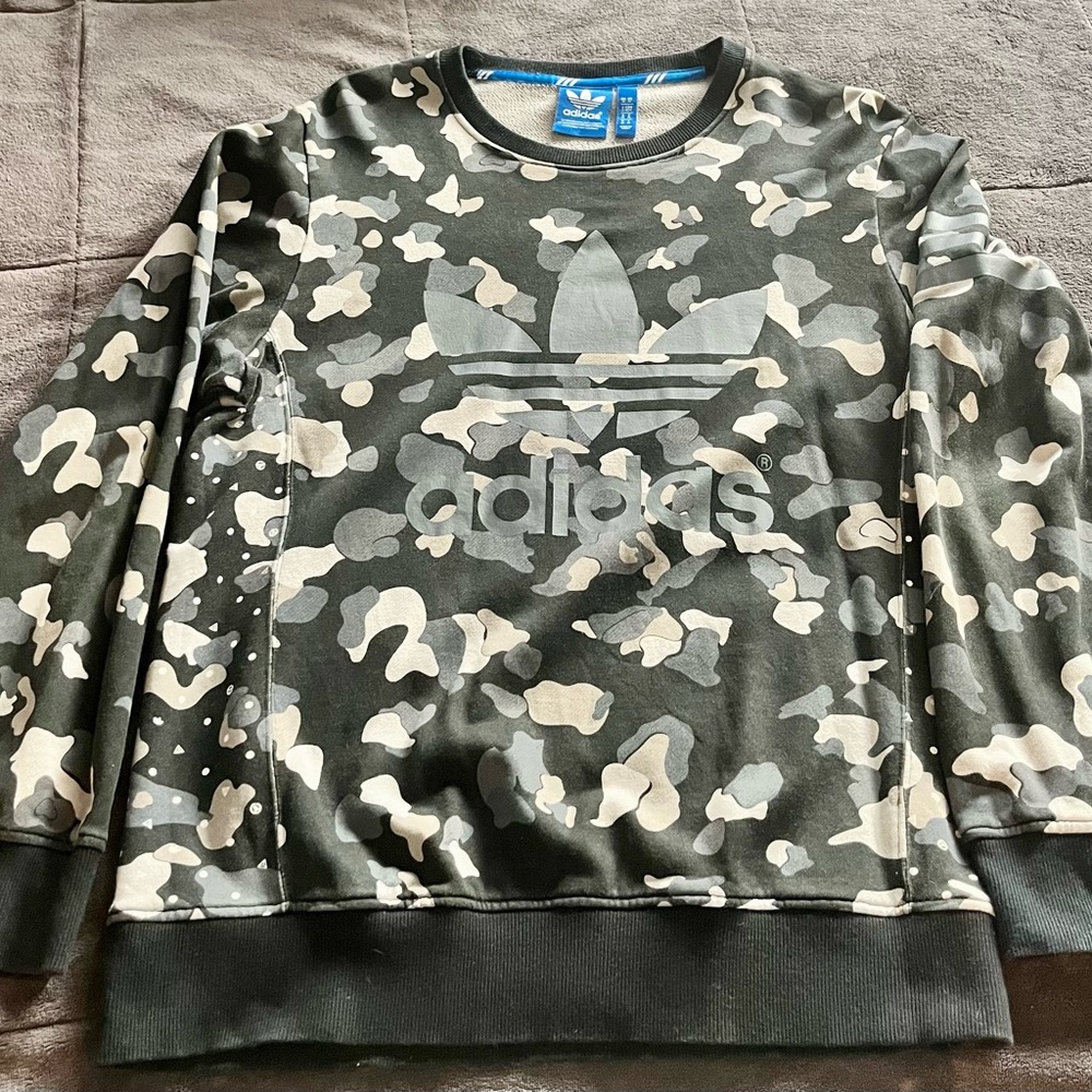 RARE VINTAGE Adidas unisex camo sweater size M